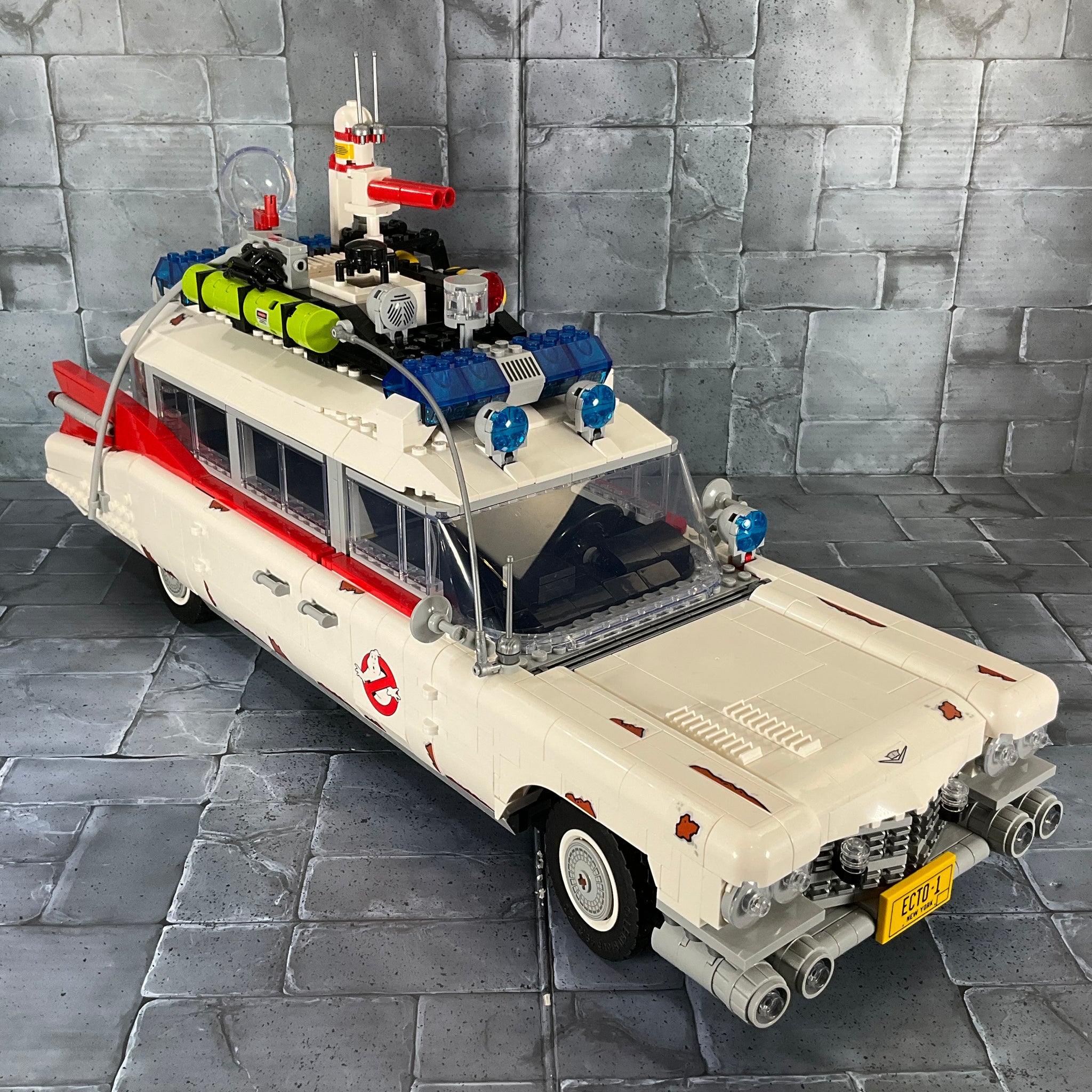 LEGO Icons - 10274 Ghostbusters Ecto-1 With LED Light Kit