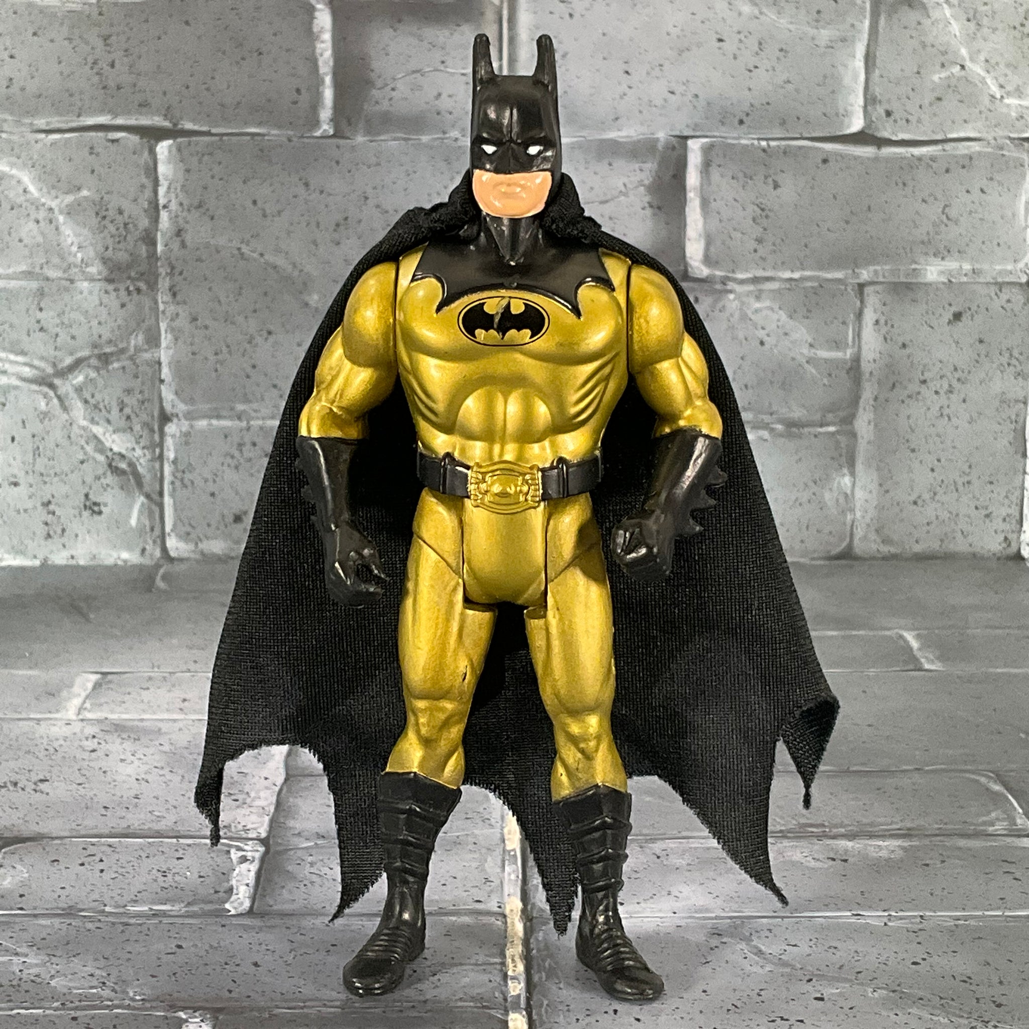 Batman: The Dark Knight - Tec-Shield Batman