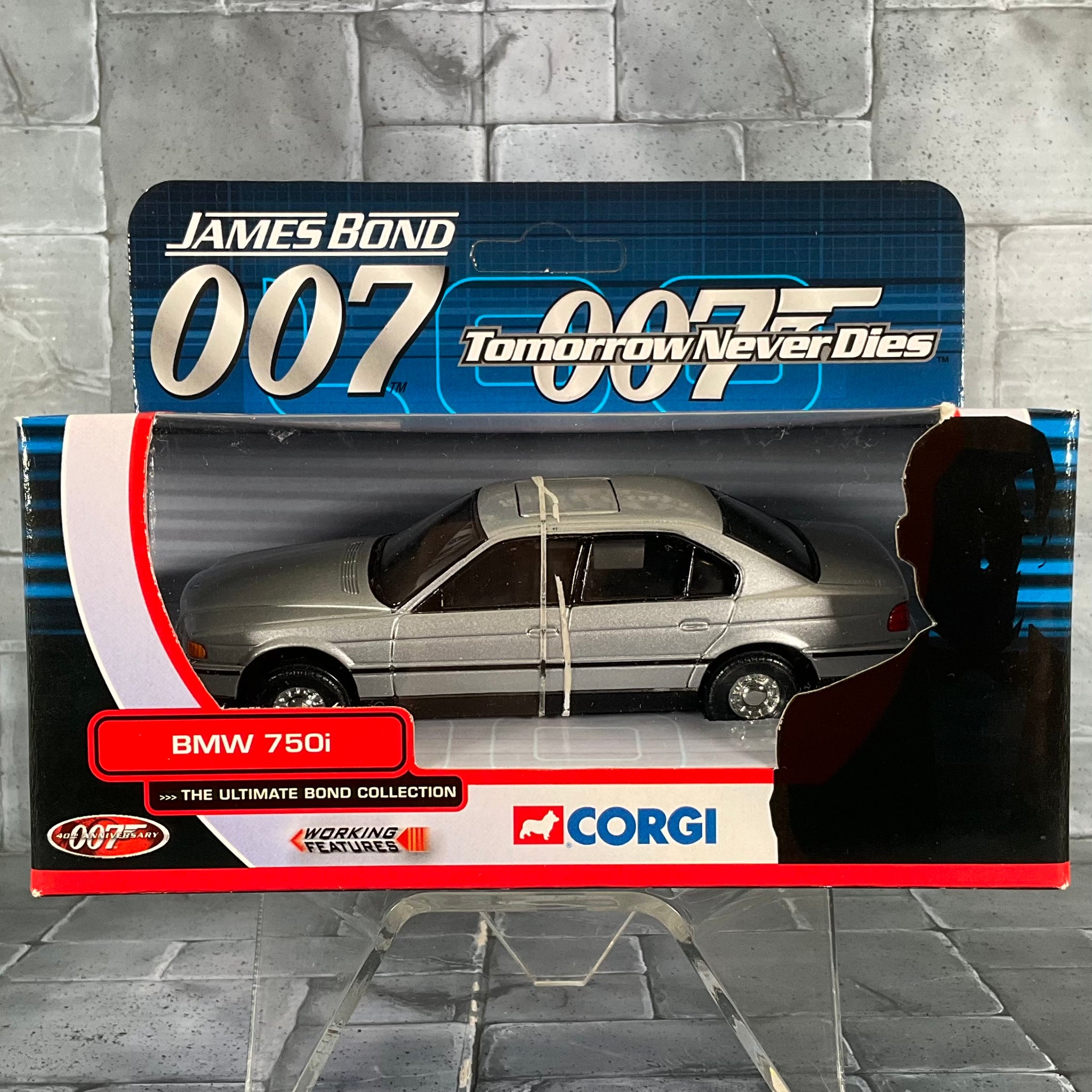 007 James Bond Corgi - Tomorrow Never Dies BMW 750i