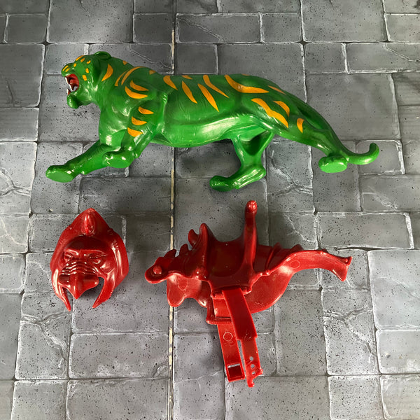 MOTU Masters of the Universe: Vintage - Battle Damage He-Man & Battle Cat