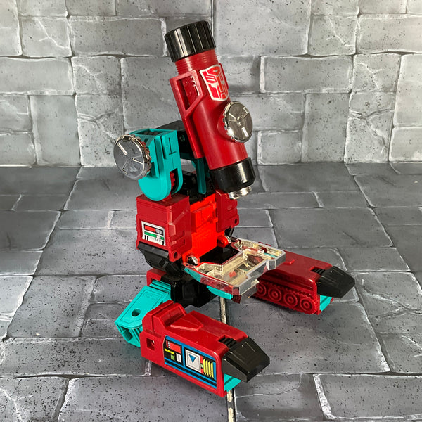 Transformers: G1 - PERCEPTOR Complete in Box (Takara)
