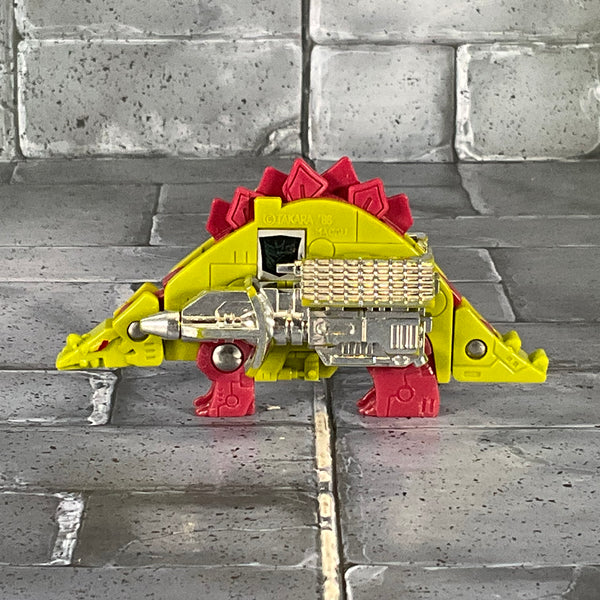 Transformers: G1 - Slugfest / Soundwave’s Dino Tape (Takara)