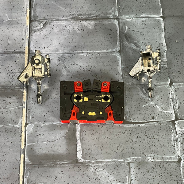 Transformers: G1 - Red Frenzy / Rumble (Takara)