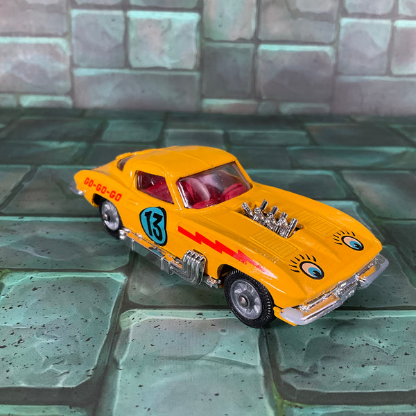 Corgi Toys - 337 - Customized Chevrolet Corvette Sting Ray